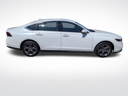 Used 2023 Honda Accord EX image 2
