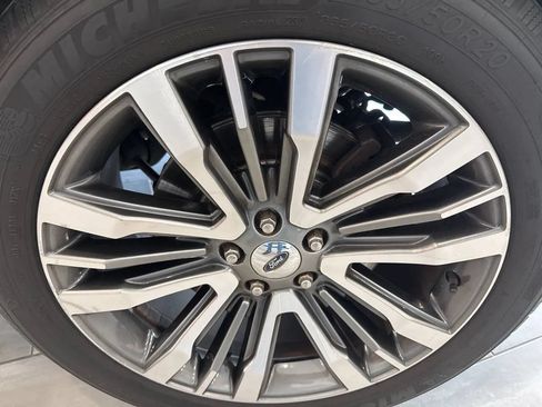 Used 2018 Ford Explorer Platinum AWD/4WD image 48