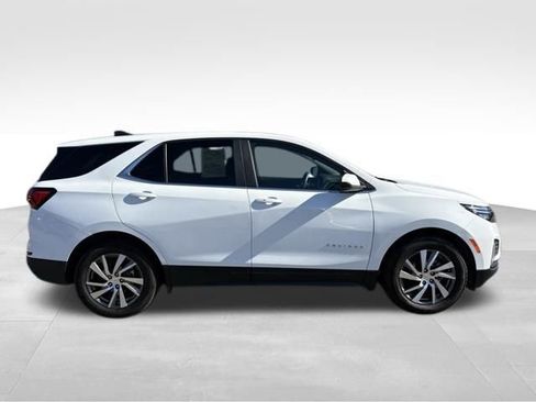 Used 2024 Chevrolet Equinox LT w/ LPO, Floor Liner Package image 4