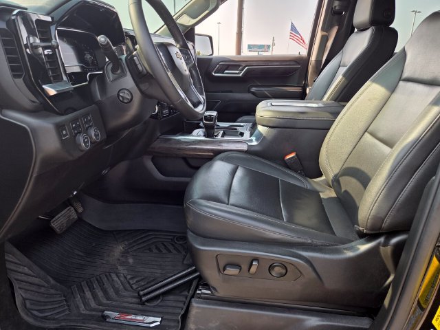 Used 2022 Chevrolet Silverado 1500 LTZ AWD/4WD image 5