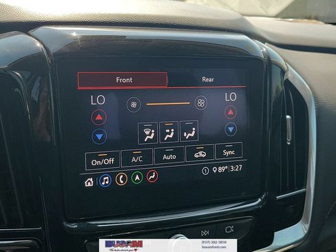 Used 2020 Chevrolet Traverse LT w/ LT Premium Package AWD/4WD image 27