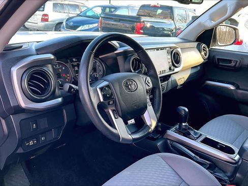 Certified 2022 Toyota Tacoma SR5 image 16