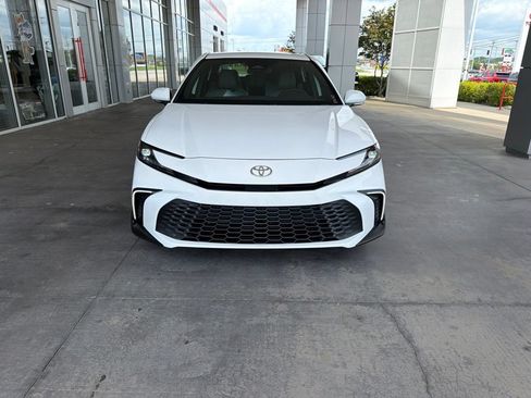 Used 2026 Toyota Camry SE FWD image 8