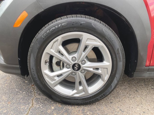 Used 2023 Hyundai Kona SEL AWD/4WD image 31