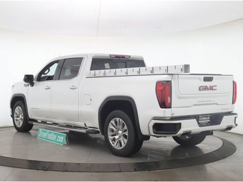 Used 2022 GMC Sierra 1500 Denali AWD/4WD image 8