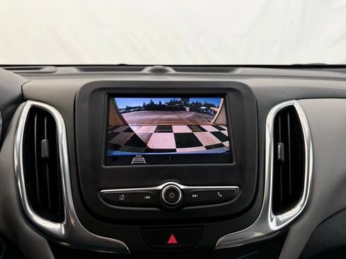 Used 2020 Chevrolet Equinox LT image 32