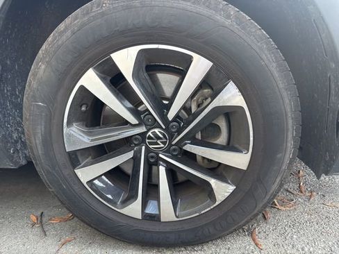 Certified 2024 Volkswagen Tiguan S image 3