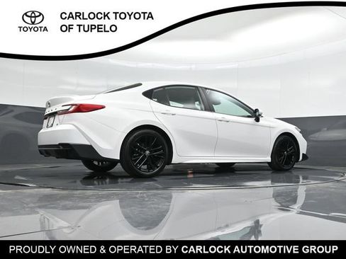 Used 2025 Toyota Camry SE image 37