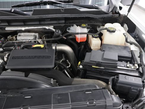 Used 2023 Chevrolet Silverado 2500 LTZ AWD/4WD image 17