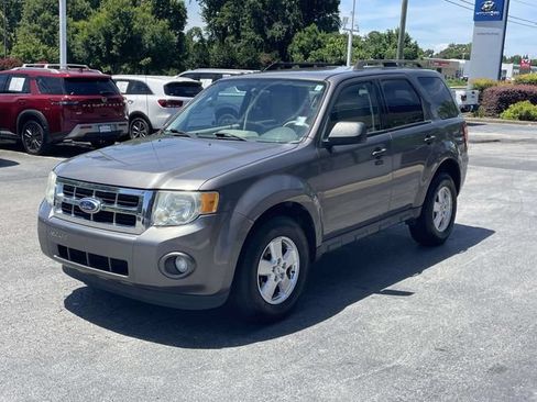Used 2011 Ford Escape XLT FWD image 3