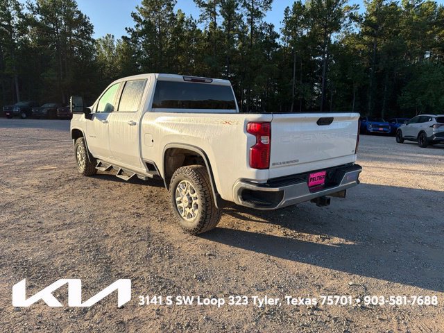 Used 2021 Chevrolet Silverado 2500 LT w/ Fleet Comfort Package AWD/4WD image 10