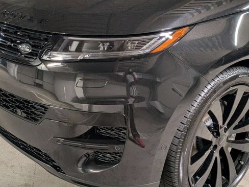 New 2026 Land Rover Range Rover Sport SE AWD/4WD image 10