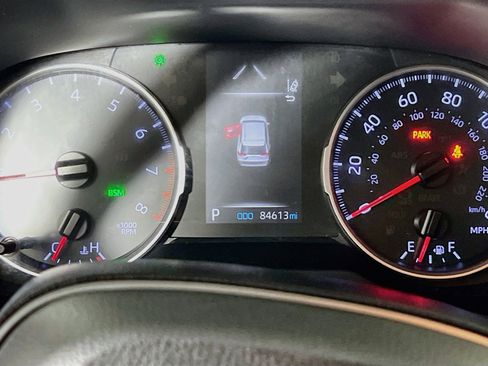 Used 2019 Toyota RAV4 XLE Premium FWD image 22