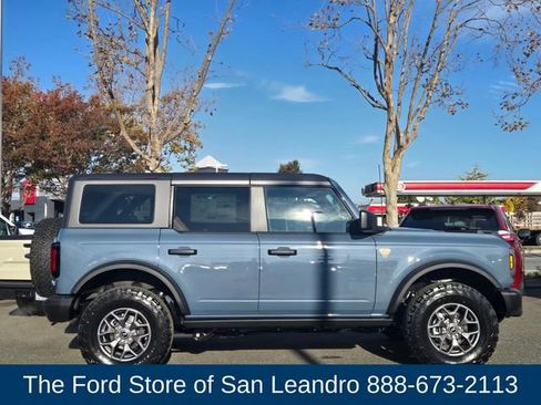 New 2025 Ford Bronco Badlands image 6