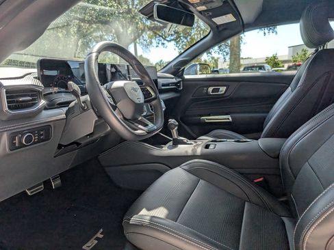 Used 2025 Ford Mustang GT Premium RWD image 14