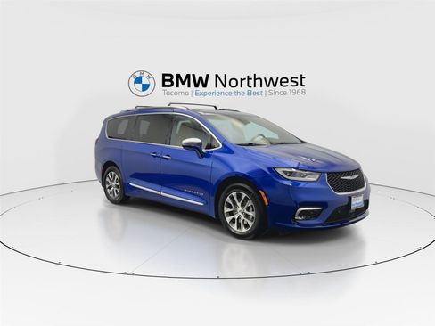 Used 2021 Chrysler Pacifica Pinnacle image 6