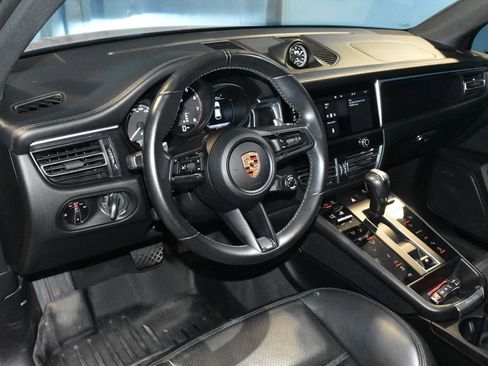 Used 2022 Porsche Macan GTS AWD/4WD image 4