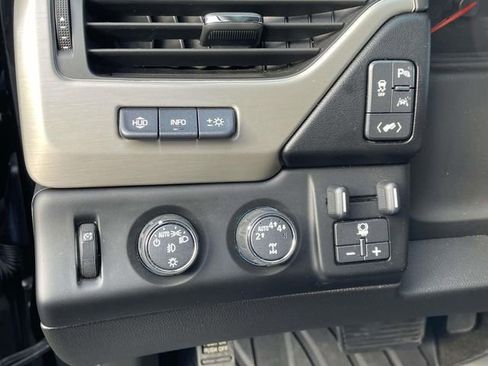 Used 2018 GMC Yukon Denali w/ Open Road Package image 19