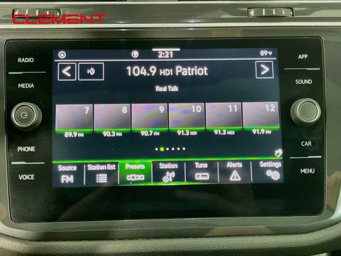 Used 2024 Volkswagen Tiguan SE R-Line FWD image 17
