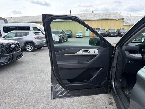 Used 2026 Ford Explorer Active w/ Active Comfort Package AWD/4WD image 17