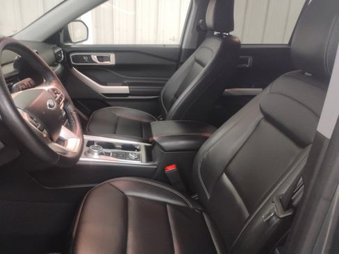 Used 2024 Ford Explorer XLT w/ Equipment Group 202A image 16
