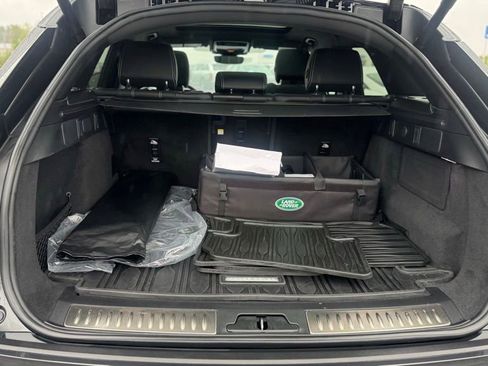 Used 2022 Land Rover Range Rover Velar R-Dynamic S AWD/4WD image 9