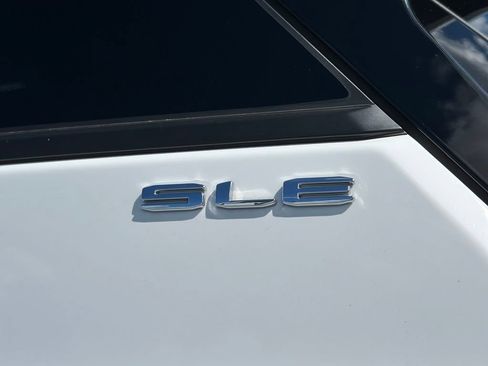 Used 2023 GMC Terrain SLE AWD/4WD image 42