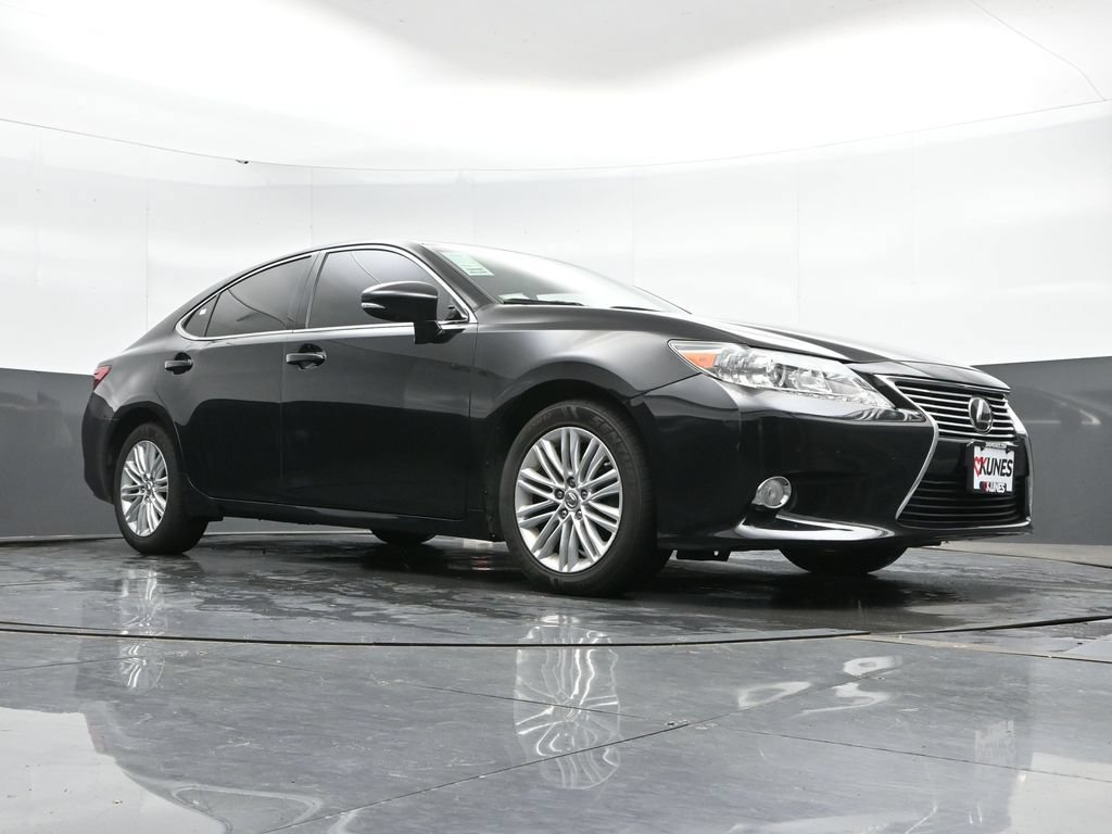 Used 2013 Lexus ES 350 w/ Luxury Pkg FWD image 39