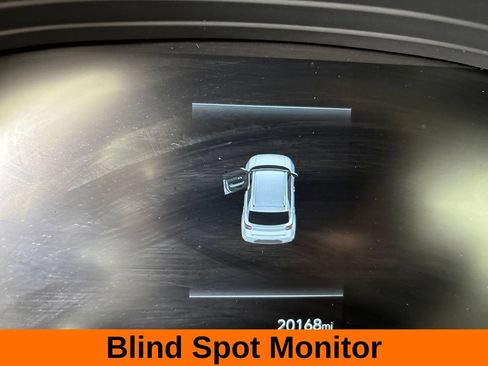 Used 2025 Hyundai Venue SEL FWD image 17