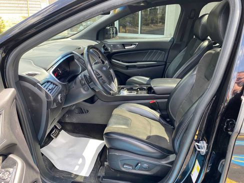 Used 2019 Ford Edge ST w/ Equipment Group 401A AWD/4WD image 8
