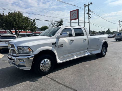Used 2018 RAM 3500 Laramie AWD/4WD image 5