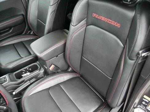 Used 2024 Jeep Gladiator Rubicon image 32