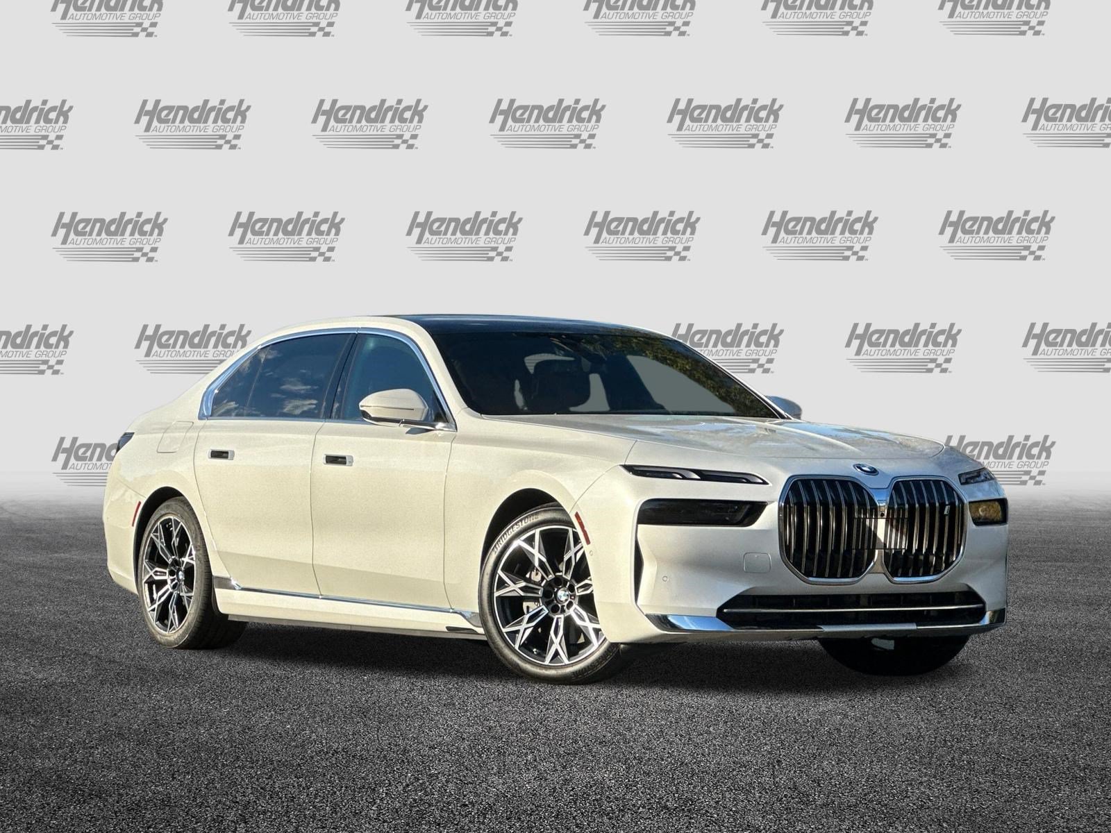 Used 2026 BMW i7 eDrive50 RWD image 2
