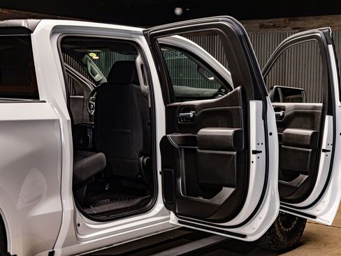 Used 2021 Chevrolet Silverado 1500 LT Trail Boss image 28