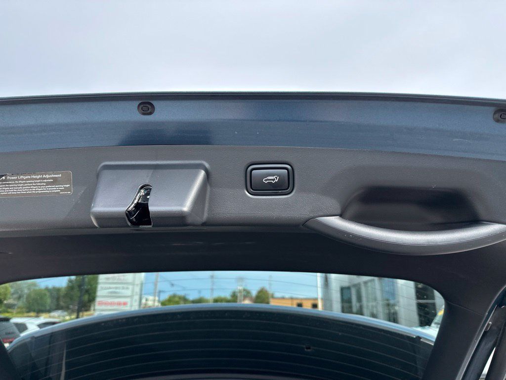 Used 2024 Kia Niro Wind w/ Wind Preserve Package FWD image 13