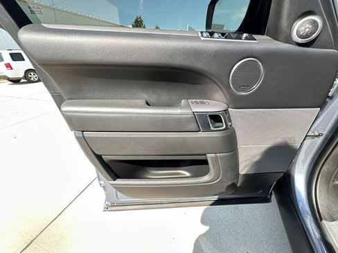 Used 2019 Land Rover Range Rover Sport HSE AWD/4WD image 22