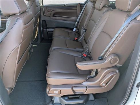 New 2026 Honda Odyssey Touring image 15