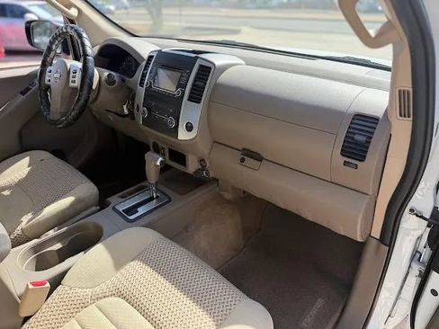 Used 2017 Nissan Frontier SV RWD image 33