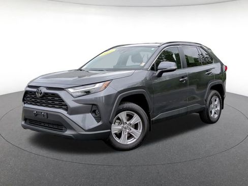 Used 2025 Toyota RAV4 XLE FWD image 1