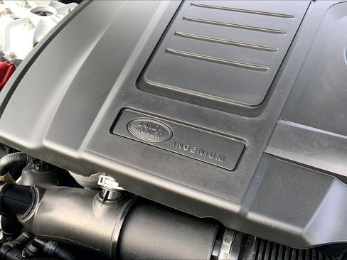 Used 2026 Land Rover Range Rover Velar Dynamic SE AWD/4WD image 32