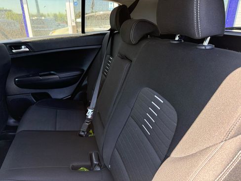 Used 2020 Kia Sportage LX w/ LX Popular Package AWD/4WD image 8