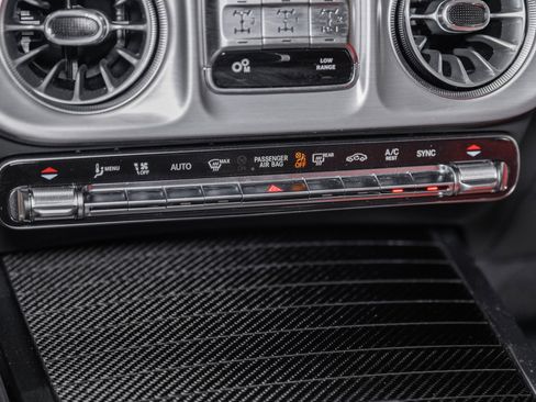 Used 2025 Mercedes-Benz G 63 AMG 4MATIC image 41