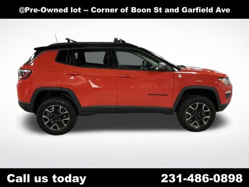 Used 2019 Jeep Compass Trailhawk image 6
