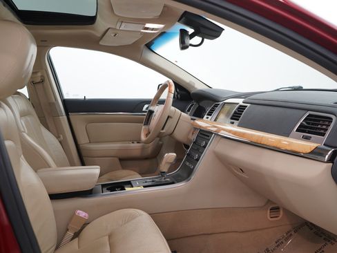 Used 2009 Lincoln MKS AWD image 11