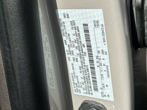 Used 2022 Lincoln Corsair Reserve image 28