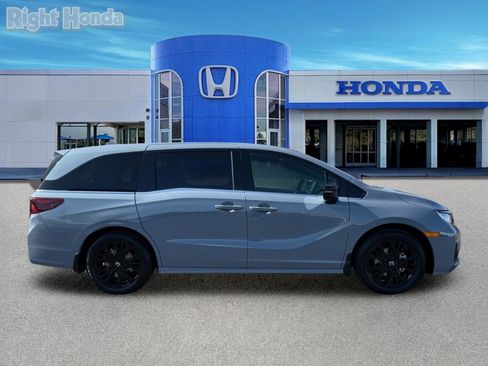 Used 2026 Honda Odyssey Sport-L image 9
