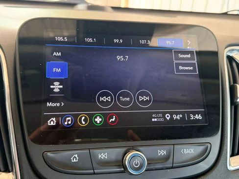 Used 2021 Chevrolet Malibu LT FWD image 13