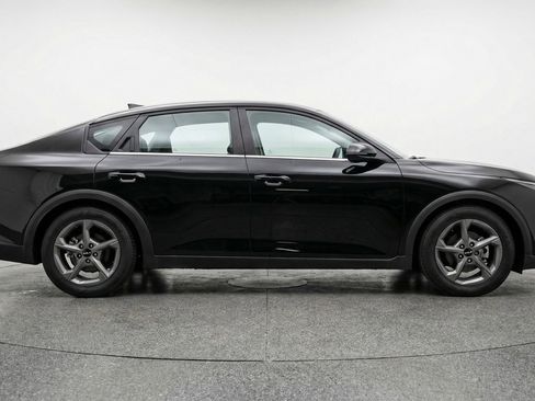 Used 2025 Kia K4 FWD image 11