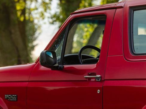 Used 1994 Ford Bronco XLT image 61