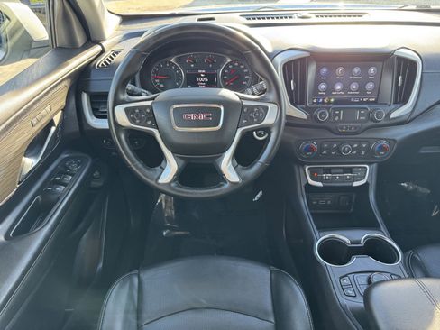 Used 2024 GMC Terrain SLT image 13
